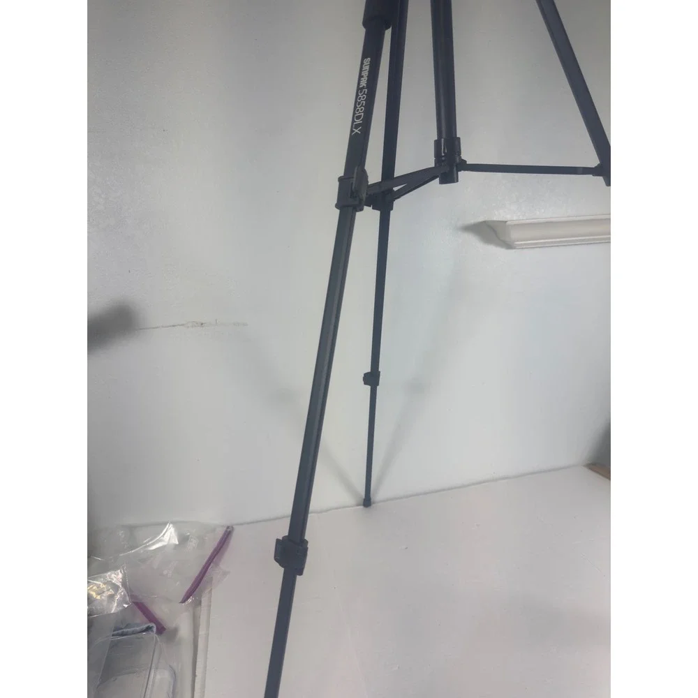 Sunpak 5858DLX Tripod Unisex OS Black Excellent Lightweight Aluminum 3-Way Pan
